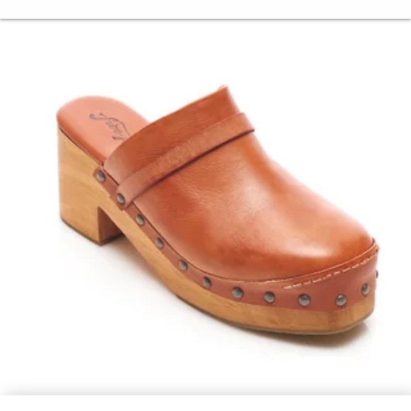 Free People Shoes - Free People calabasas leather clogs
